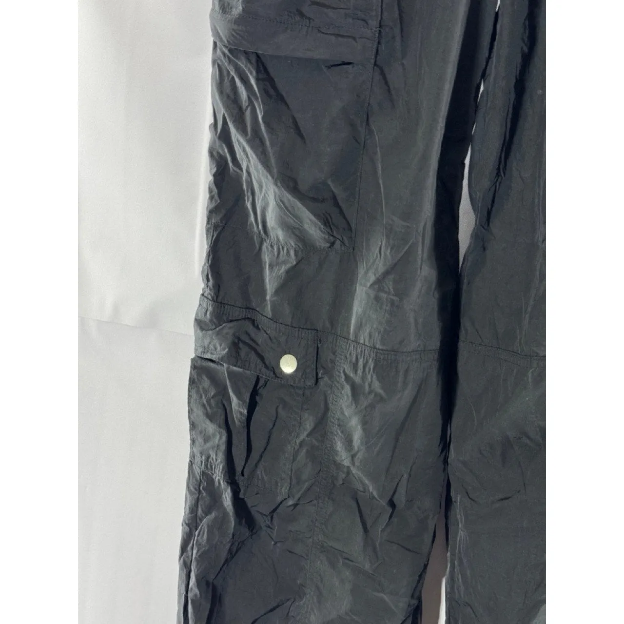 BDG By Urban Outfitters Women's Black Jemma Nylon Mid-Rise Cargo Pants SZ S