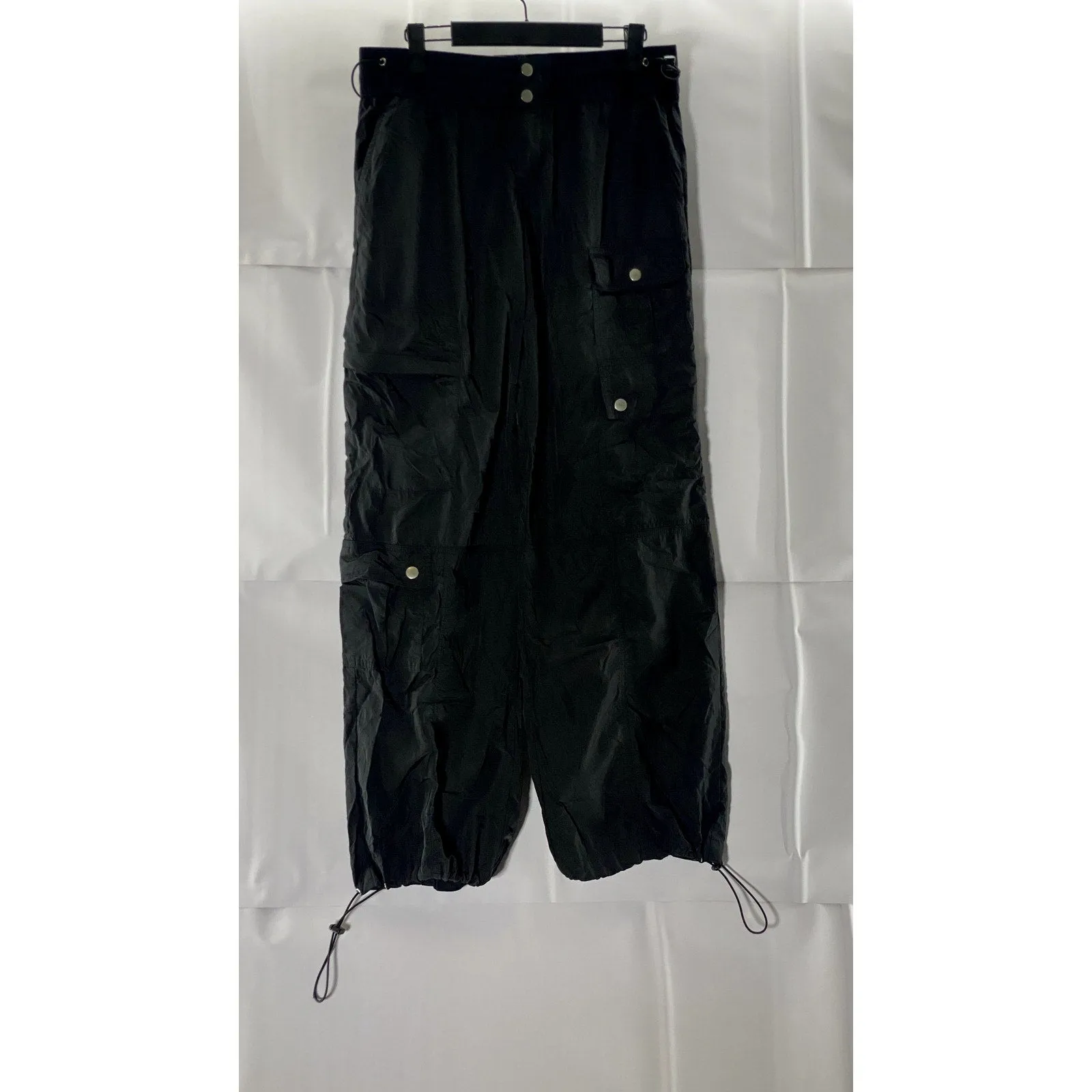 BDG By Urban Outfitters Women's Black Jemma Nylon Mid-Rise Cargo Pants SZ S
