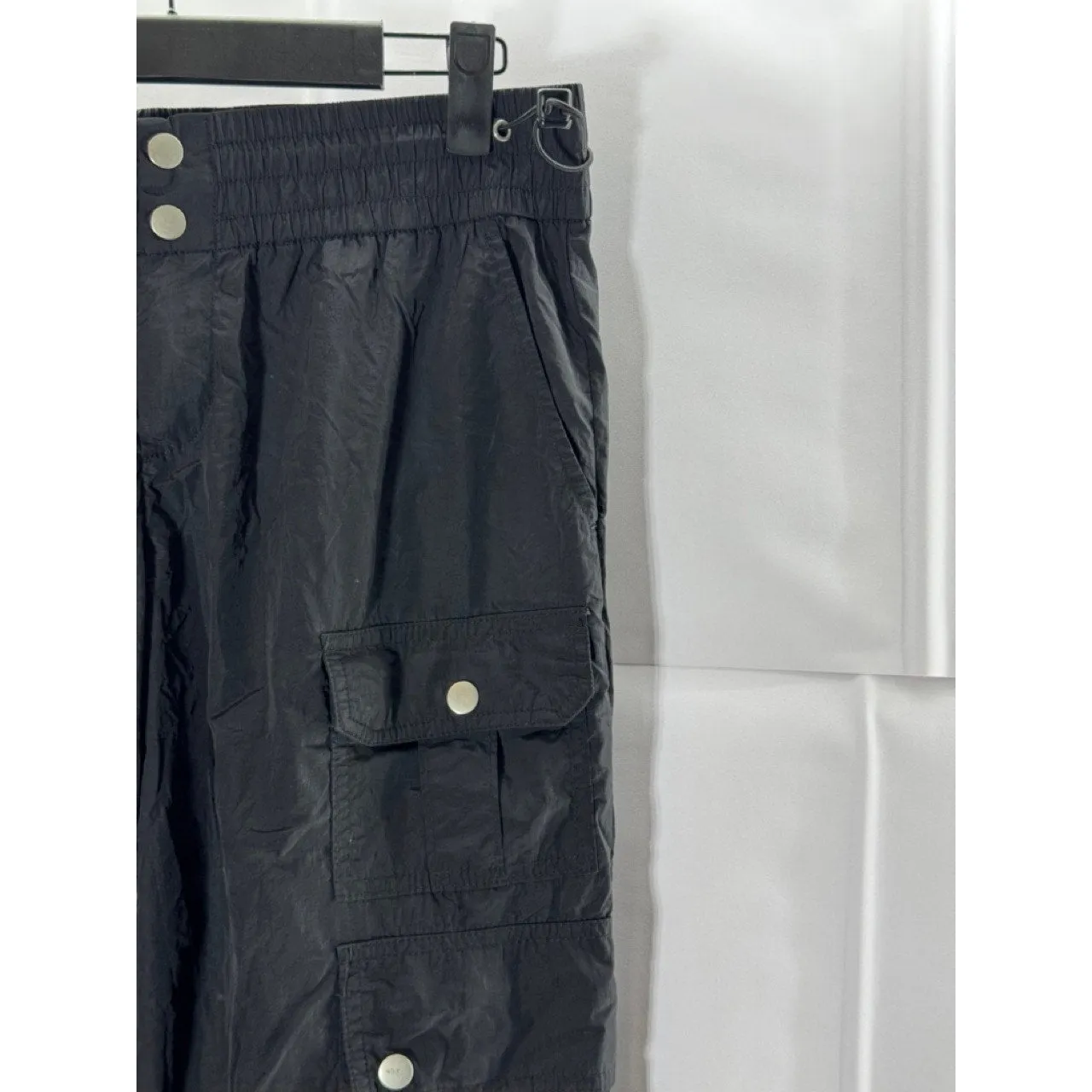 BDG By Urban Outfitters Women's Black Jemma Nylon Mid-Rise Cargo Pants SZ S