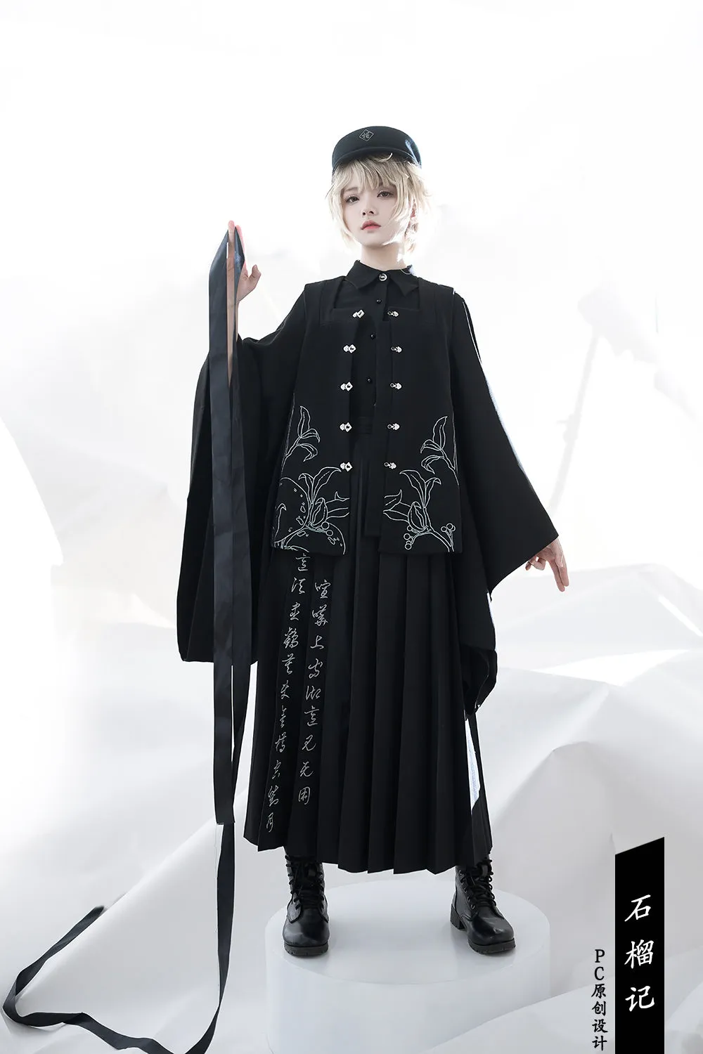 (Buyforme) Princess Chronicles~Pomegranate Note~Black Ouji Pleated Skirt
