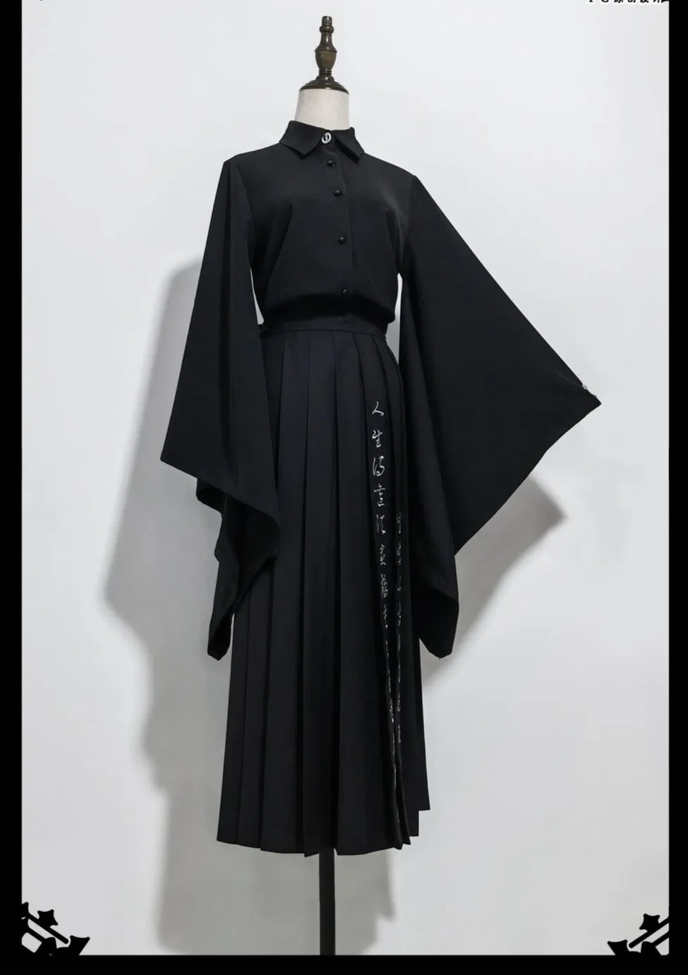(Buyforme) Princess Chronicles~Pomegranate Note~Black Ouji Pleated Skirt
