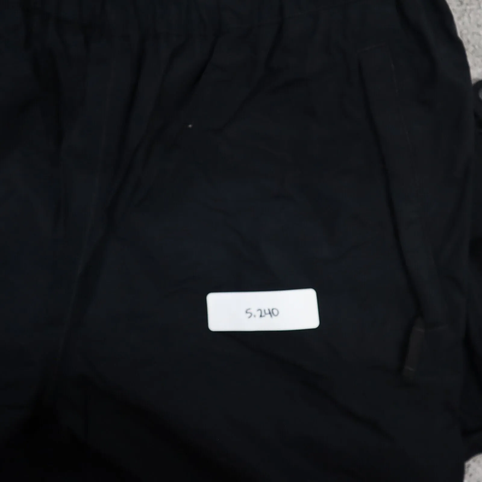 Columbia Pants Men Sz ? Black Omni-Teach Water Proof Cargo Outdoor Lightweight