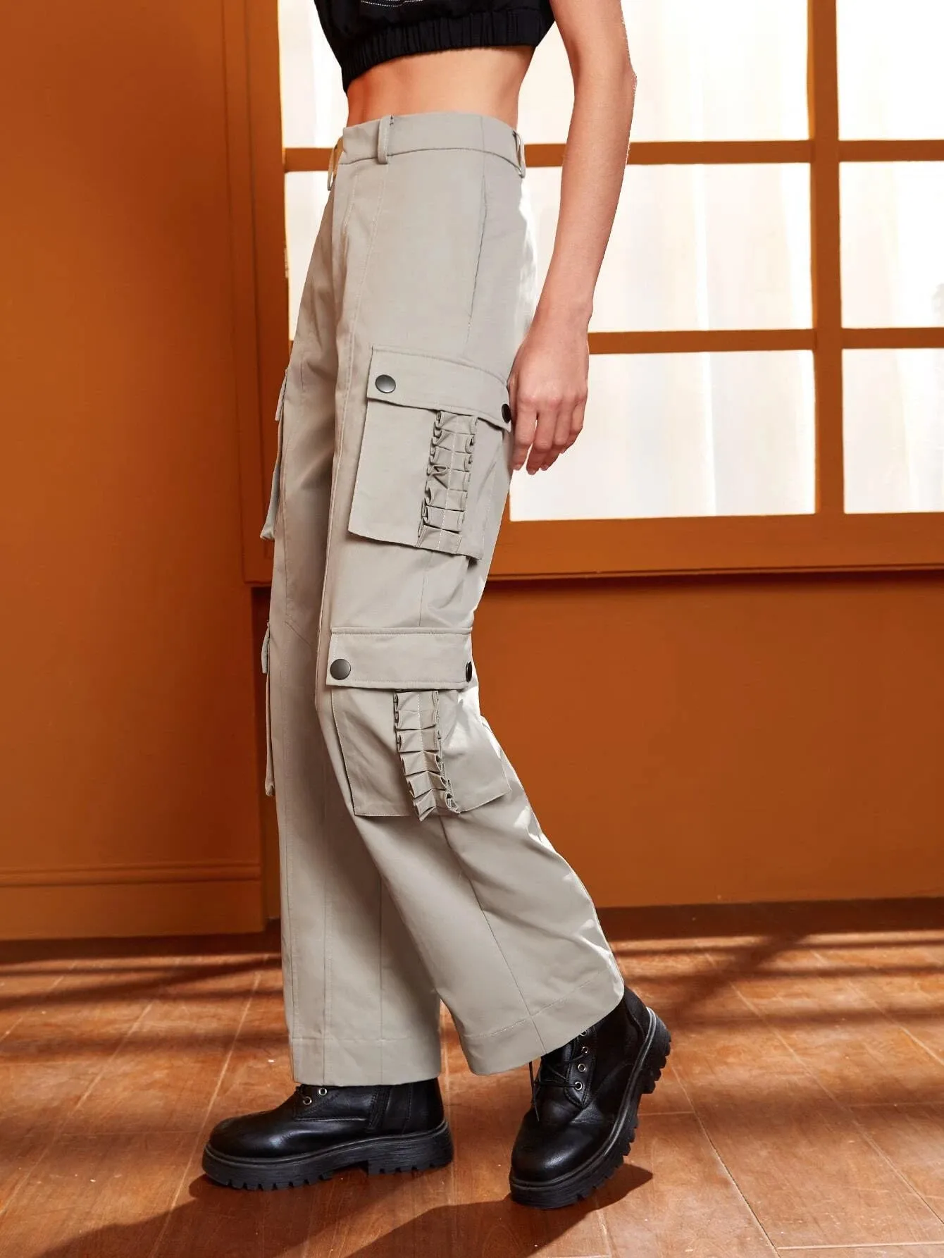 Gathered Detail Pocket Patched Pants