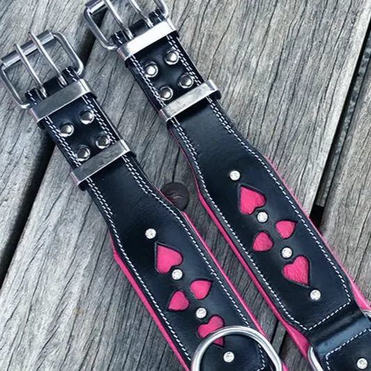 Hand Made Leather Dog Collar - Queen of Hearts (Wide Fit)