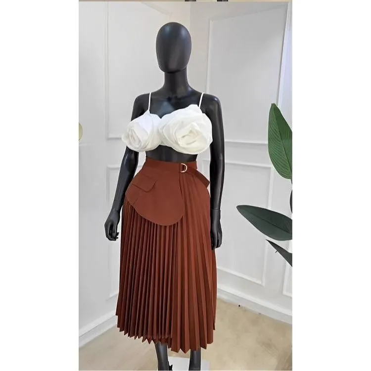 High waist Pleated Midi skirt.