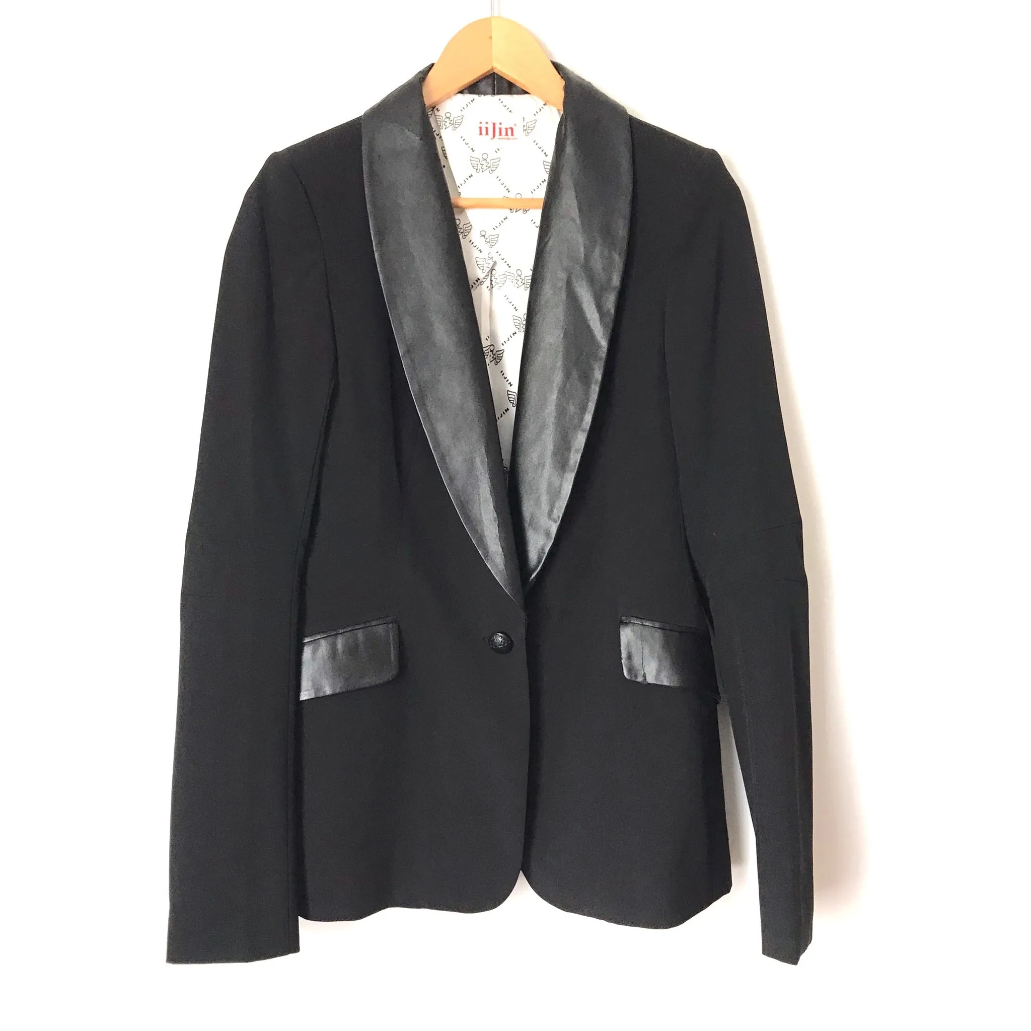 iiJin Black Blazer- Size 2 (see notes)