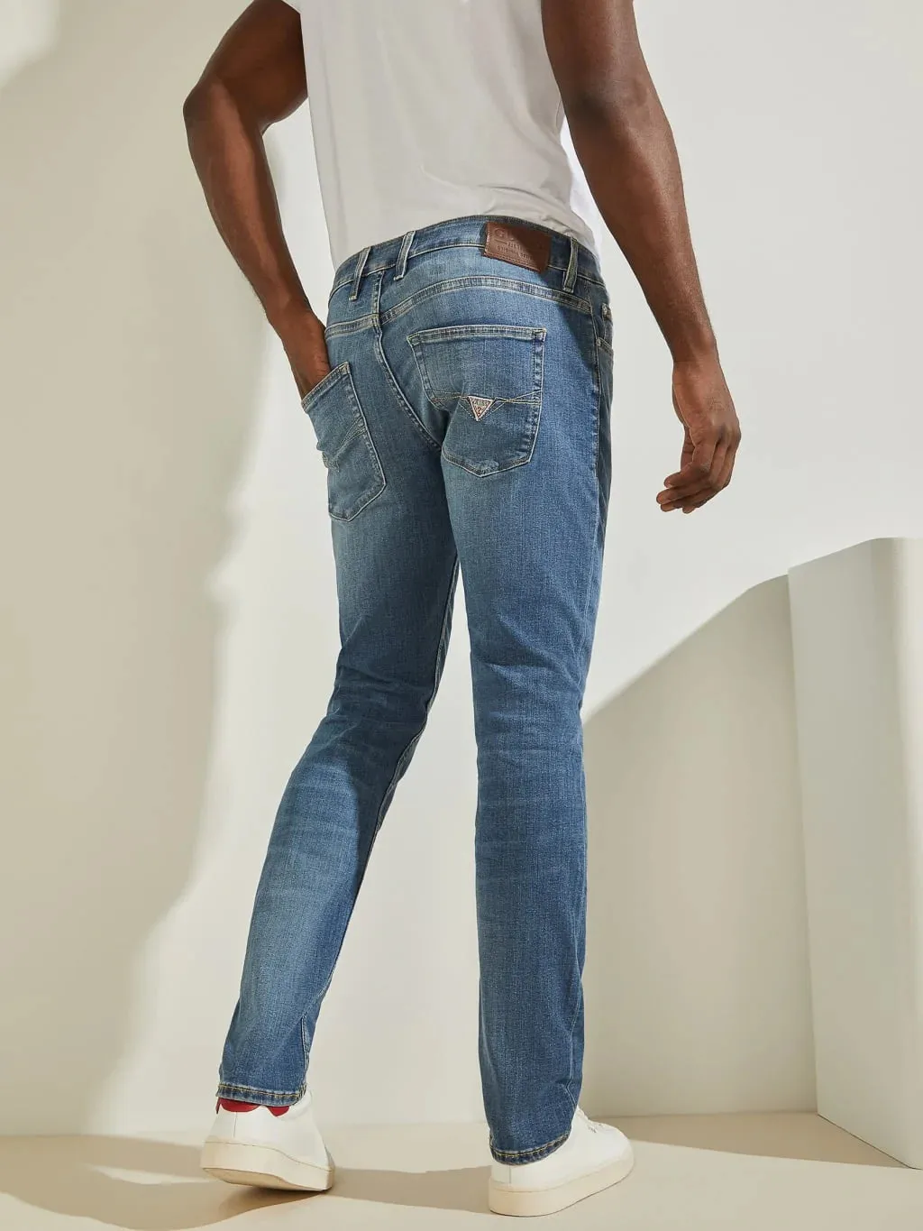 Jeans GUESS pour homme jambe étroite"Convoy"