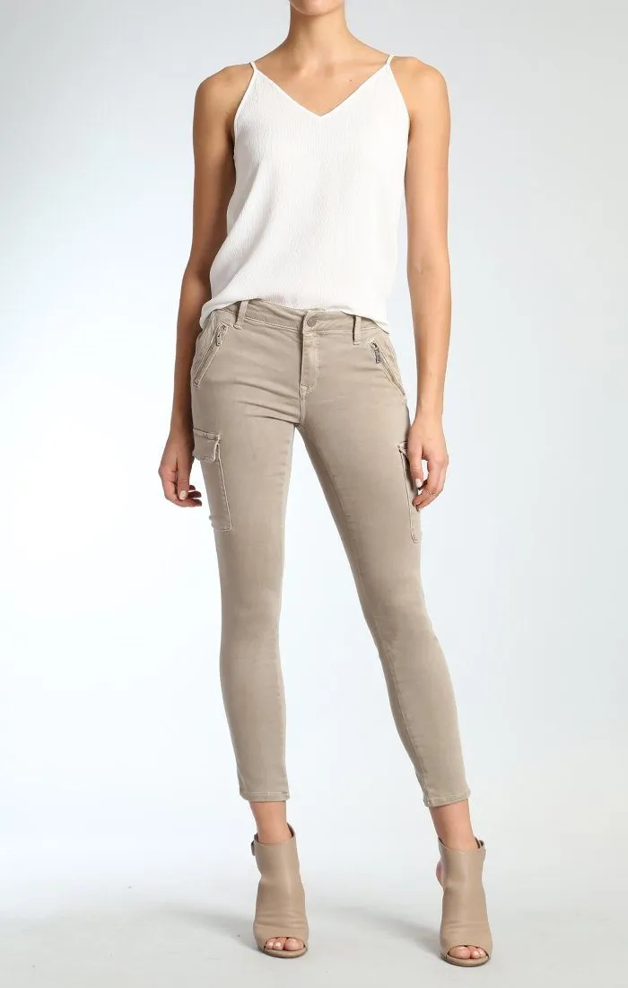JULIETTE SKINNY CARGO IN LT TAUPE TWILL