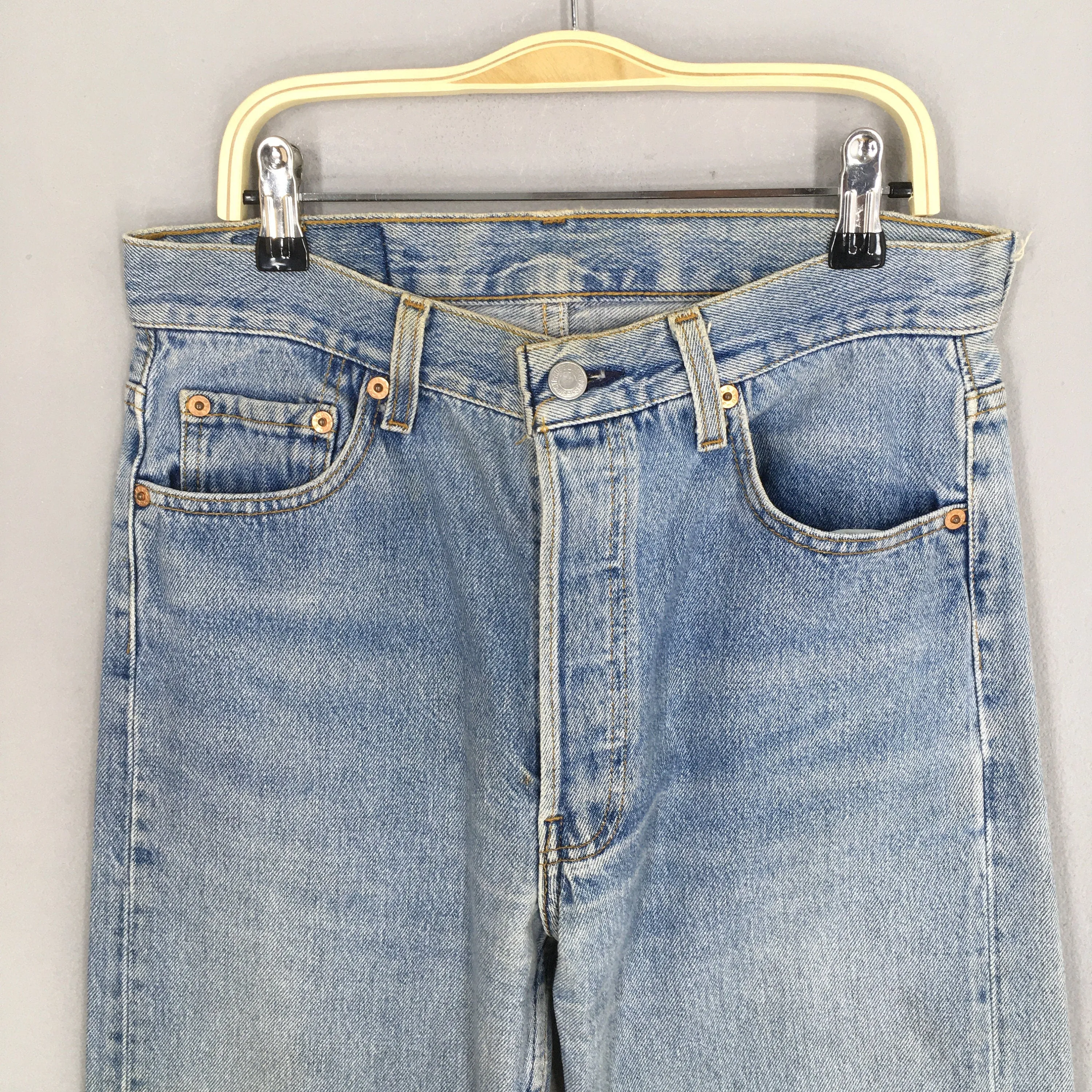 Levi's 501 Faded Dirty Light Wash Jeans Size 28x32.5