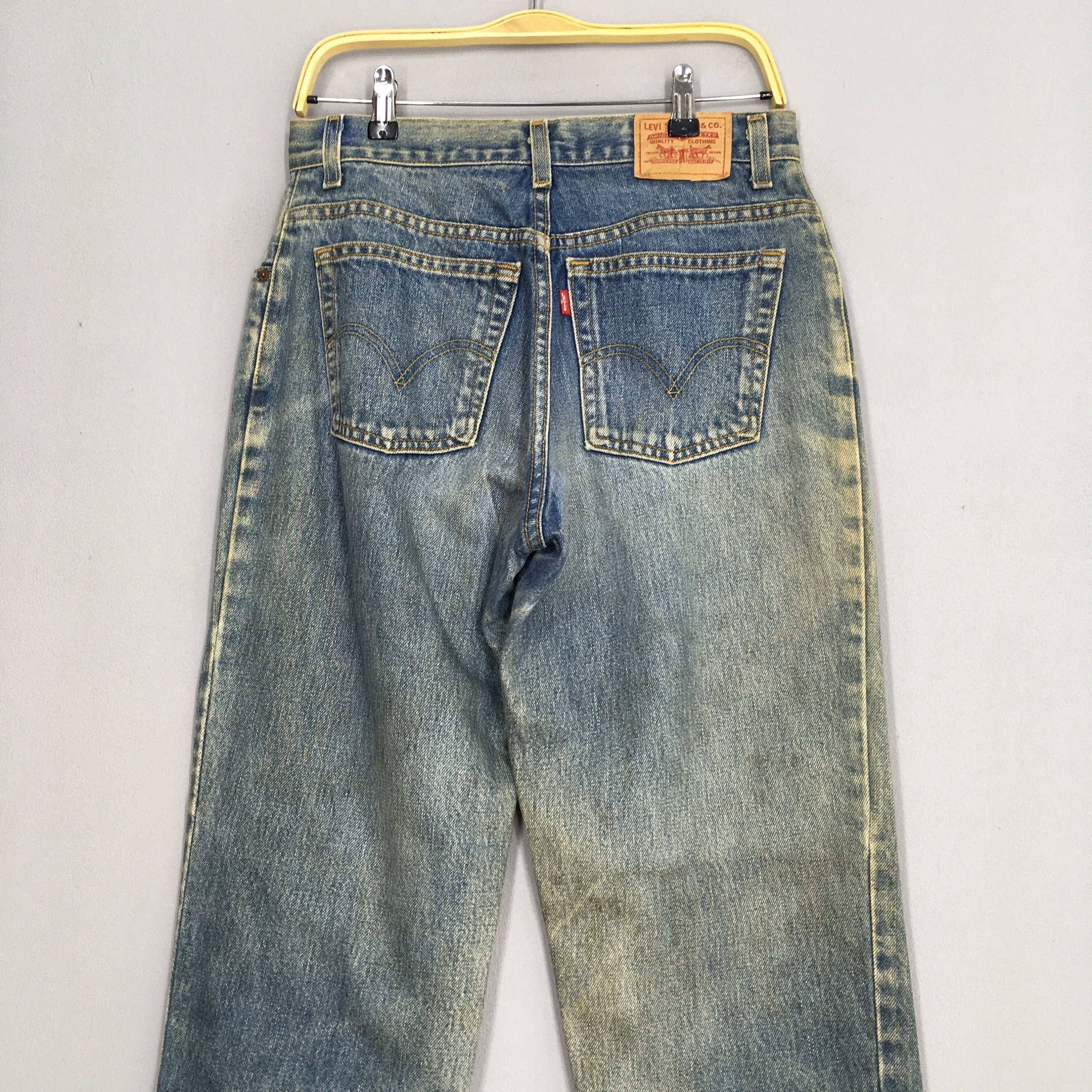 Levi's 550 Relaxed Fit Faded Dirty Jeans Size 30x32