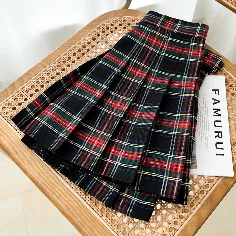 Red plaid pleated skirt