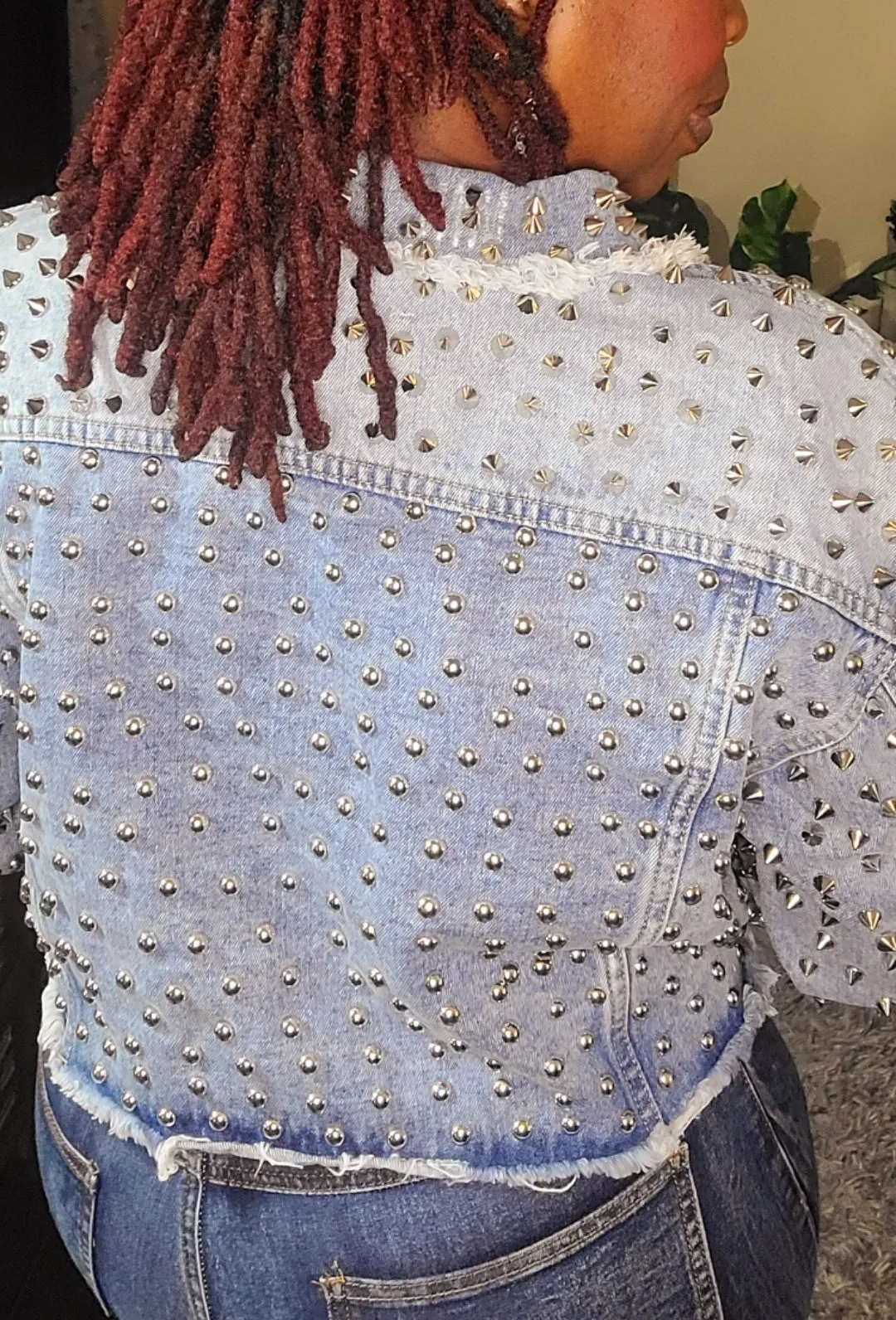 Studded Cropped Denim Jacket (Curvy/PLUS SIZE ONLY)