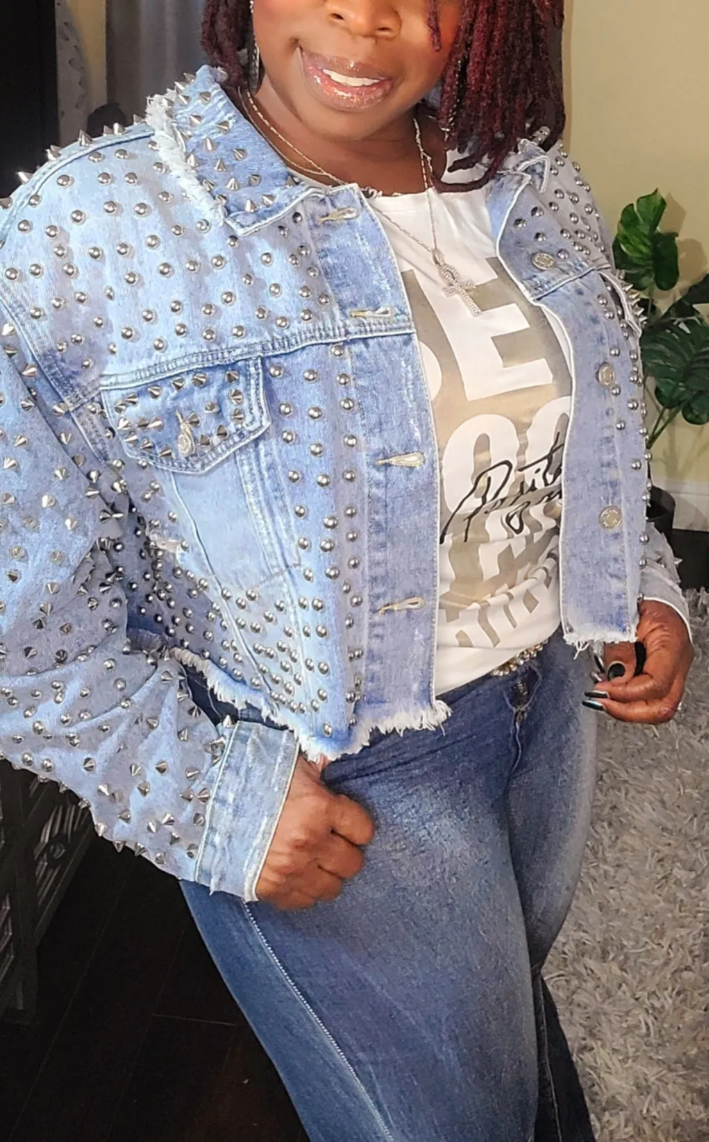 Studded Cropped Denim Jacket (Curvy/PLUS SIZE ONLY)