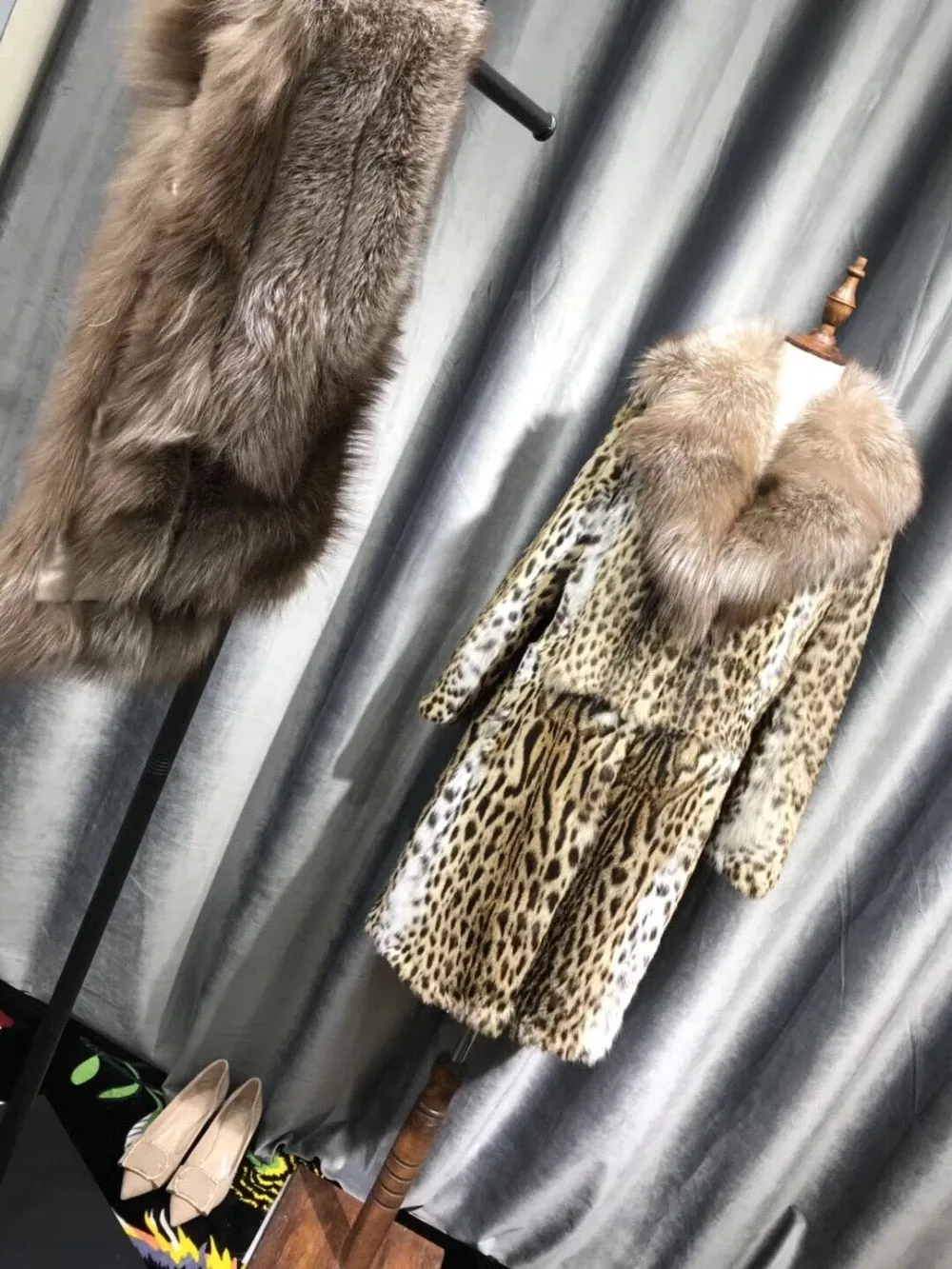 X-Long Real Beaver Fur  Whole Skin With Red Fox Big Lapel Collar Removable Coat